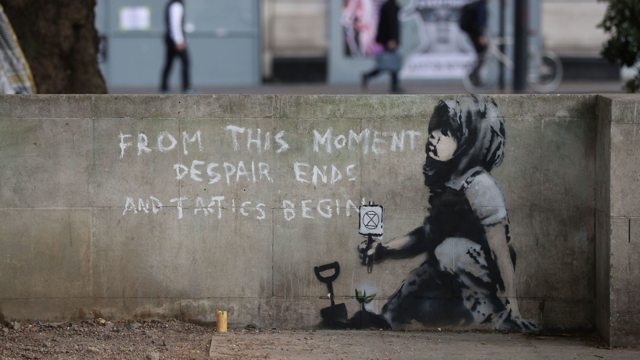 Banksy- Londra- Murale per l' emeregnza climatica