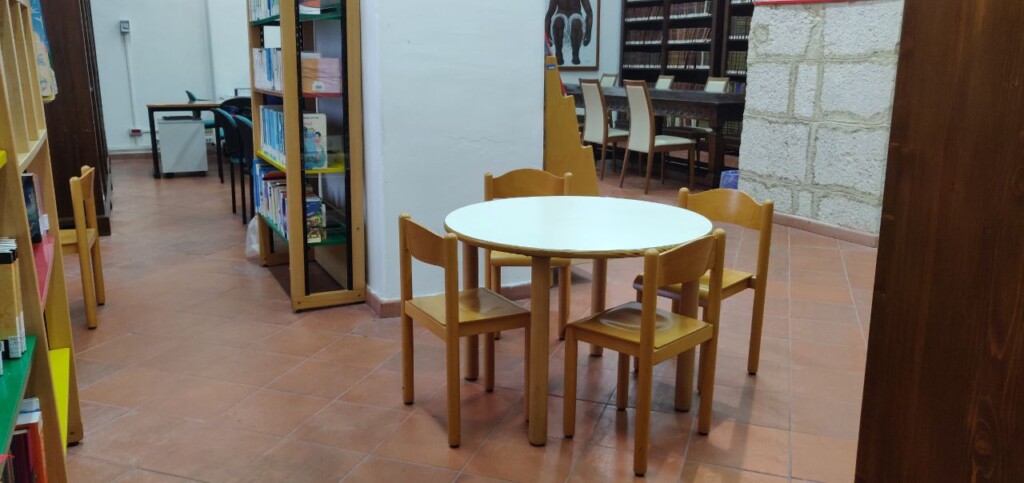 Tavolino per bambini alla Biblioteca Comunale di Eboli